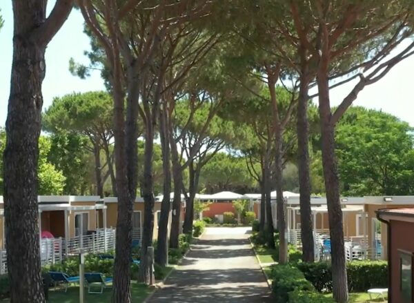 "Camping Village Baia Azzurra"